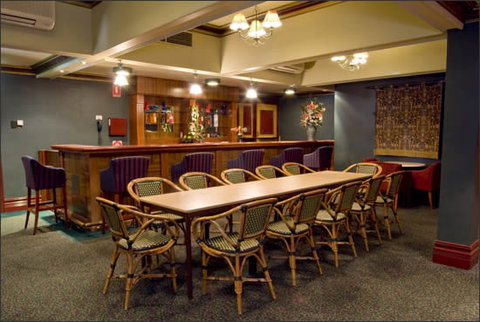 Tower Hotel - SA Accommodation 4