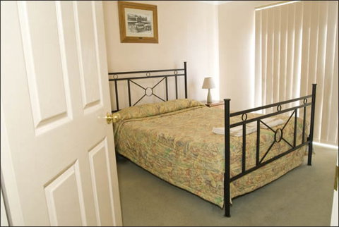 Tower Hotel - SA Accommodation 7