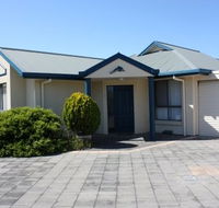 Robe Dolphin Court Apartments - SA Accommodation