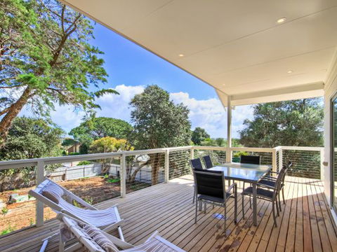 Century 21 Southcoast: White Cedars - SA Accommodation 1
