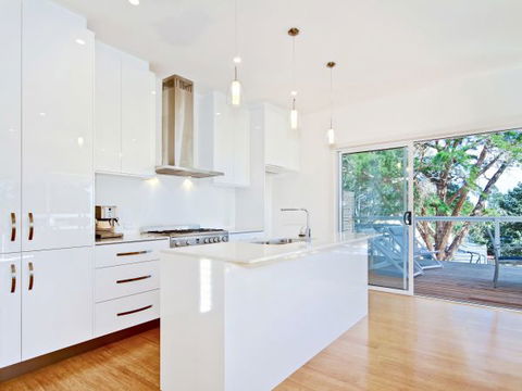 Century 21 Southcoast: White Cedars - SA Accommodation 3