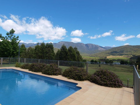 Mad On The Buckland - SA Accommodation 4