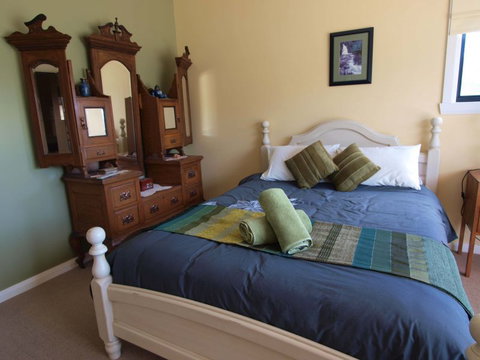 Mad On The Buckland - SA Accommodation 6