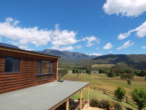 Mad On The Buckland - SA Accommodation 5