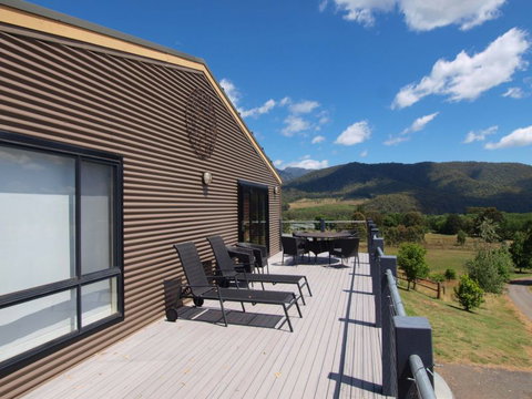 Mad On The Buckland - SA Accommodation 1