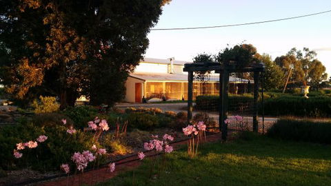 Angas Plains Estate Wines Heritage Suite - SA Accommodation 3