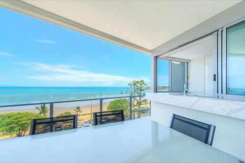 Salt Apartments - SA Accommodation 0