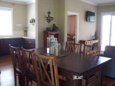 White Cedars Cottage - SA Accommodation 1
