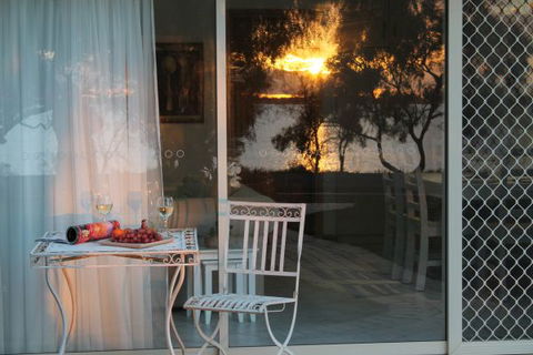 17 QED Lakehouse - SA Accommodation 2