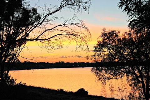 17 QED Lakehouse - SA Accommodation 7