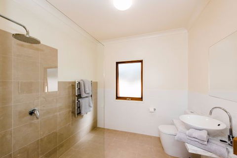 Cottage On The Murray - SA Accommodation 5