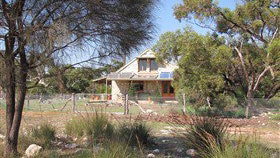Broken Gum Country Retreat - SA Accommodation 0