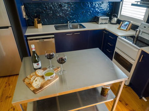 Alice's Palace Ocean Grove - SA Accommodation 3