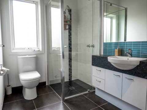 Alice's Palace Ocean Grove - SA Accommodation 8