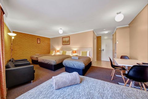 Central Deborah Motel - SA Accommodation 7