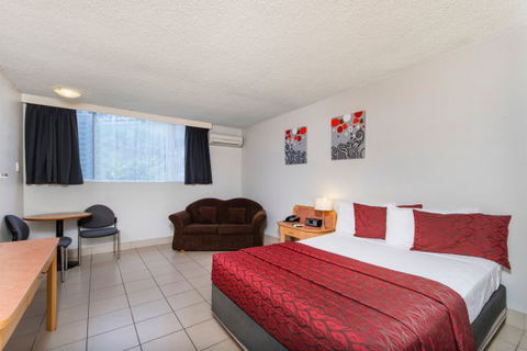Comfort Inn Robert Towns - SA Accommodation 8