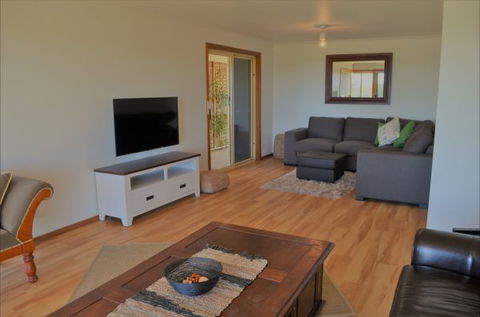 Coongalena View - SA Accommodation 5