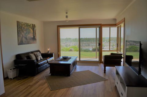 Coongalena View - SA Accommodation 7
