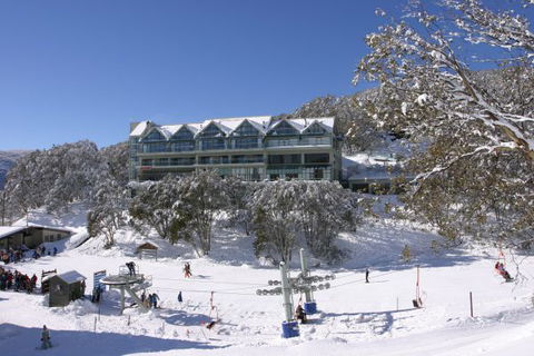 Falls Creek Country Club - SA Accommodation 1