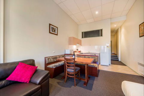 Falls Creek Country Club - SA Accommodation 7