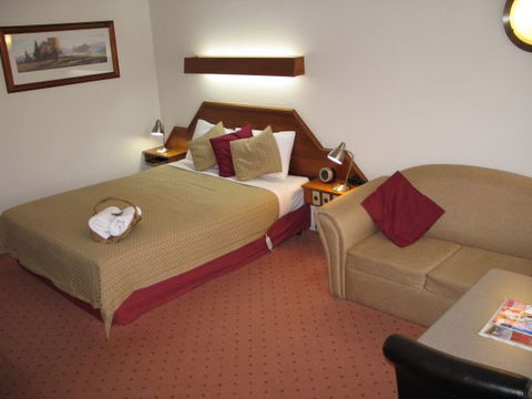 Golden Chain Wine Village Motor Inn - SA Accommodation 6
