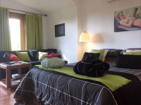 Jonathan Art Centre - Jarramarrumba House - SA Accommodation 2