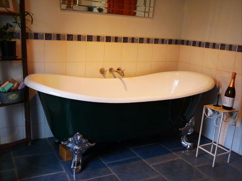 La Perrie Chalet Bed And Breakfast - SA Accommodation 3
