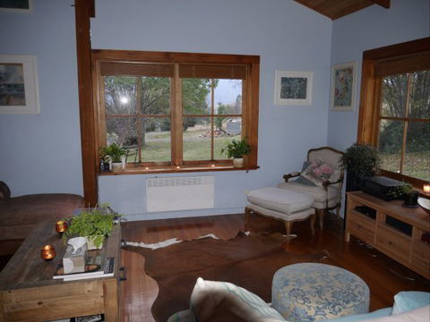 La Perrie Chalet Bed And Breakfast - SA Accommodation 5