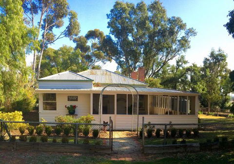 Lochinver Farm Homestead And Cottages - SA Accommodation 6