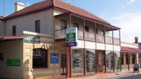 Victoria Hotel - SA Accommodation 4