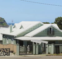 Merewether Beach House B and B - SA Accommodation