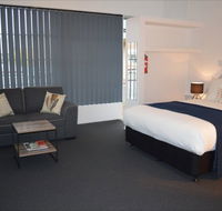 Penguin Seaside Motel - SA Accommodation