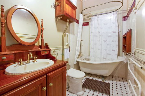 Plynlimmon: The Cottage At Kurrajong - SA Accommodation 6