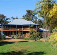 Riverwood Retreat - SA Accommodation