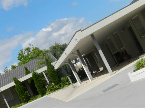 Shangri La Gardens Motel And Function Centre - SA Accommodation 4