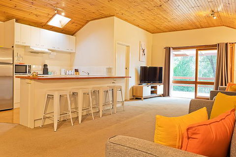 Snow Valley Lodge - SA Accommodation 4
