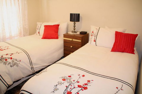 Sunset Retreat - SA Accommodation 4