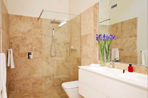 The Suites, Villa Belgravia - SA Accommodation 8