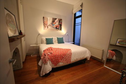 Two Five Zero / Richmond - SA Accommodation 5