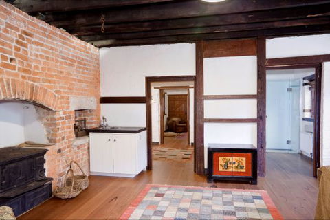 Vine Lodge Heritage Getaway - SA Accommodation 7