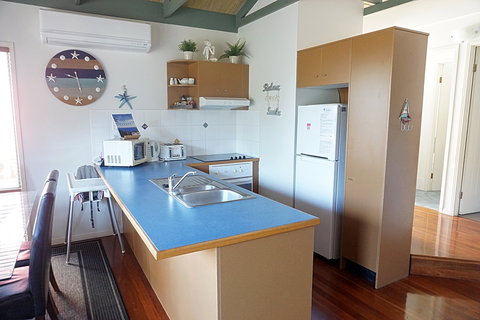 6 Point Lookout Beach Resort - SA Accommodation 4