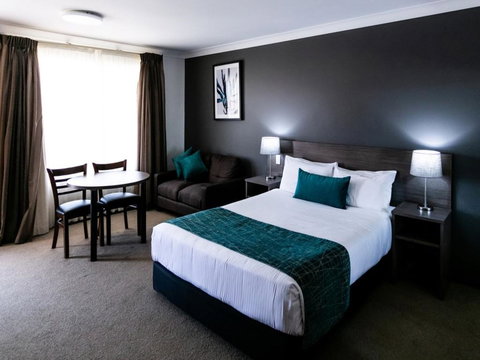 Best Western Plus Ambassador Orange - SA Accommodation 2