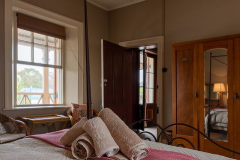 Bridge View Inn - SA Accommodation 4