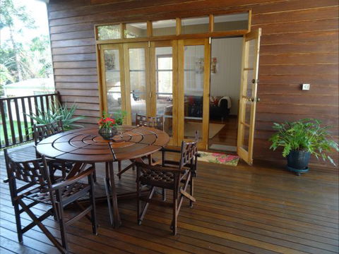 Le Piaf On Treasure Bed And Breakfast - SA Accommodation 1