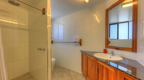 Sky View Units - SA Accommodation 3