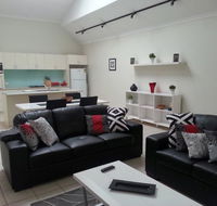 Studio One Accommodation - SA Accommodation
