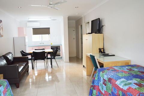 The Rover Holiday Units/Motel - SA Accommodation 5