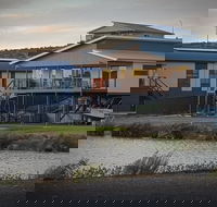96 Marina Way Mannum Waters - River Shack Rentals - SA Accommodation