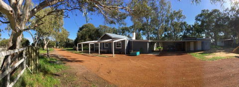 Aintree Cottage - SA Accommodation 0