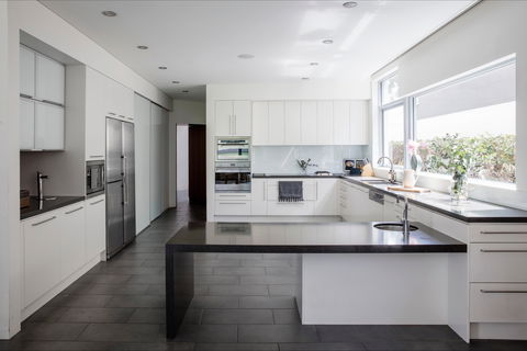 Balgowlah Heights Beach House - SA Accommodation 4